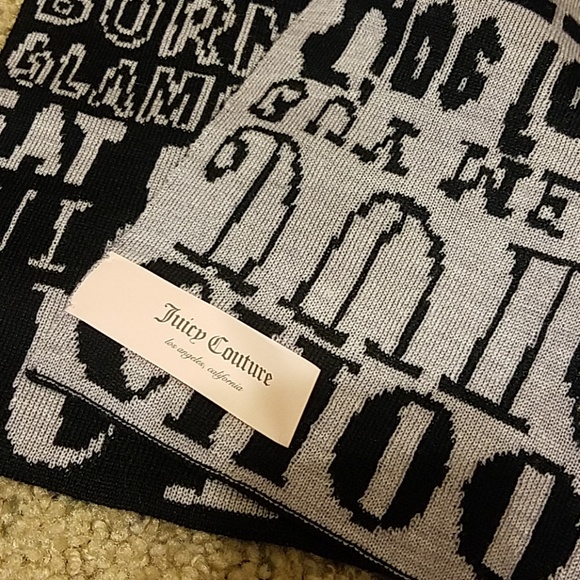 Juicy Couture Scarf in Gift Box - Picture 3 of 4